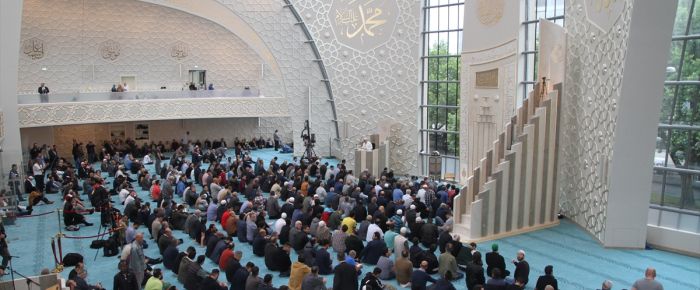 DİTİB Köln Camisi ibadete açıldı